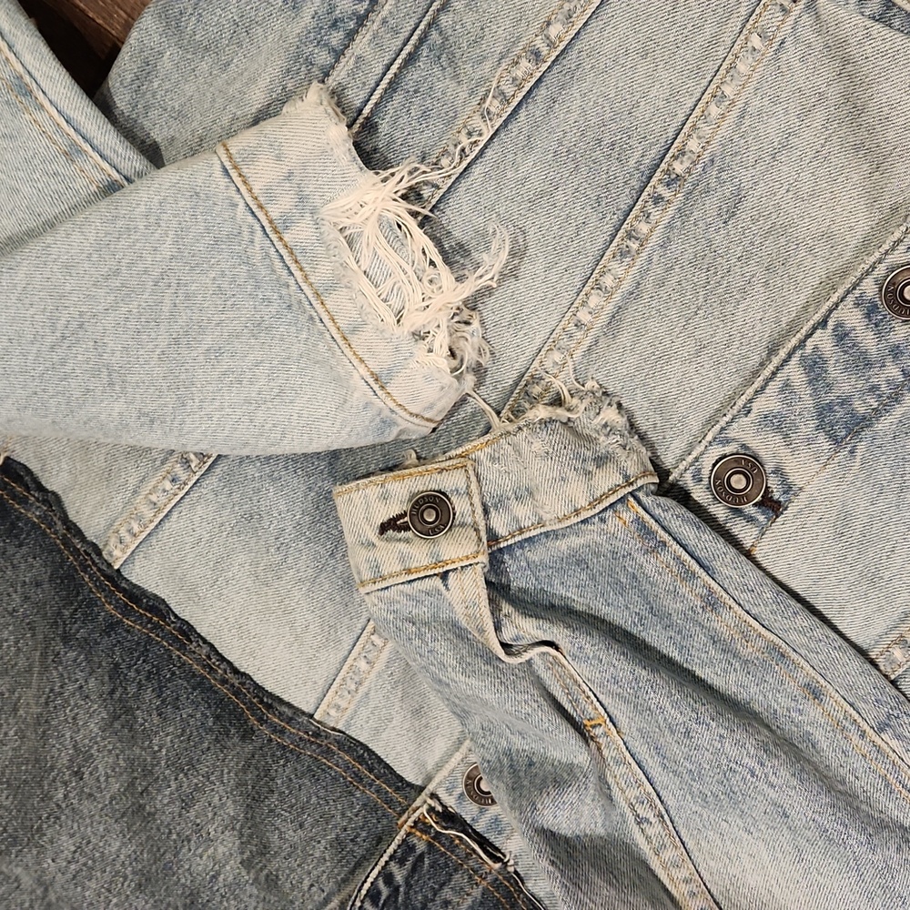 ❤️ HUDSON JEANS TWO-TONE OVERSIZED DISTRESSED DENIM JEAN JACKET, MEDIUM - Picture 8 of 12